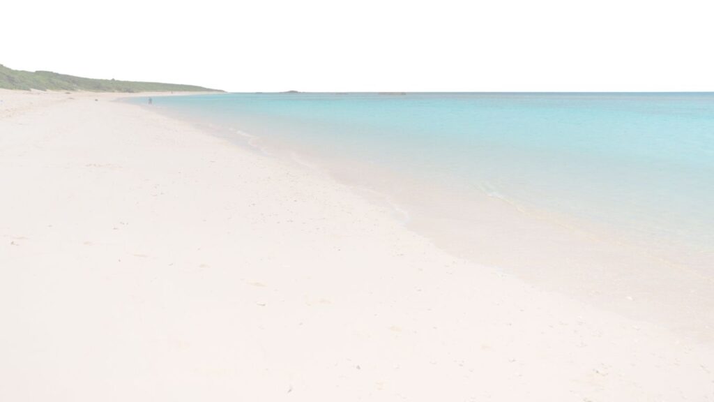 石垣島の2月でも楽しめる幻の島の白砂と透明度の高い海の景色と気温が穏やかな冬の絶景風景