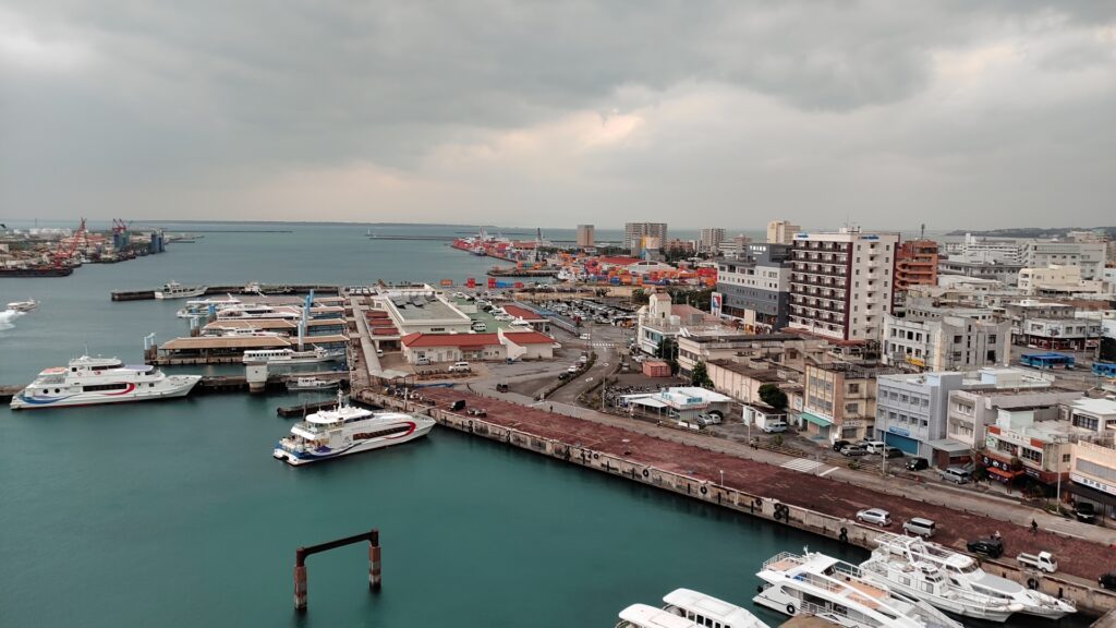 石垣島3月の穏やかな天候の日に見られる島の景色