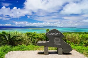 小浜島の美しい海と港の風景